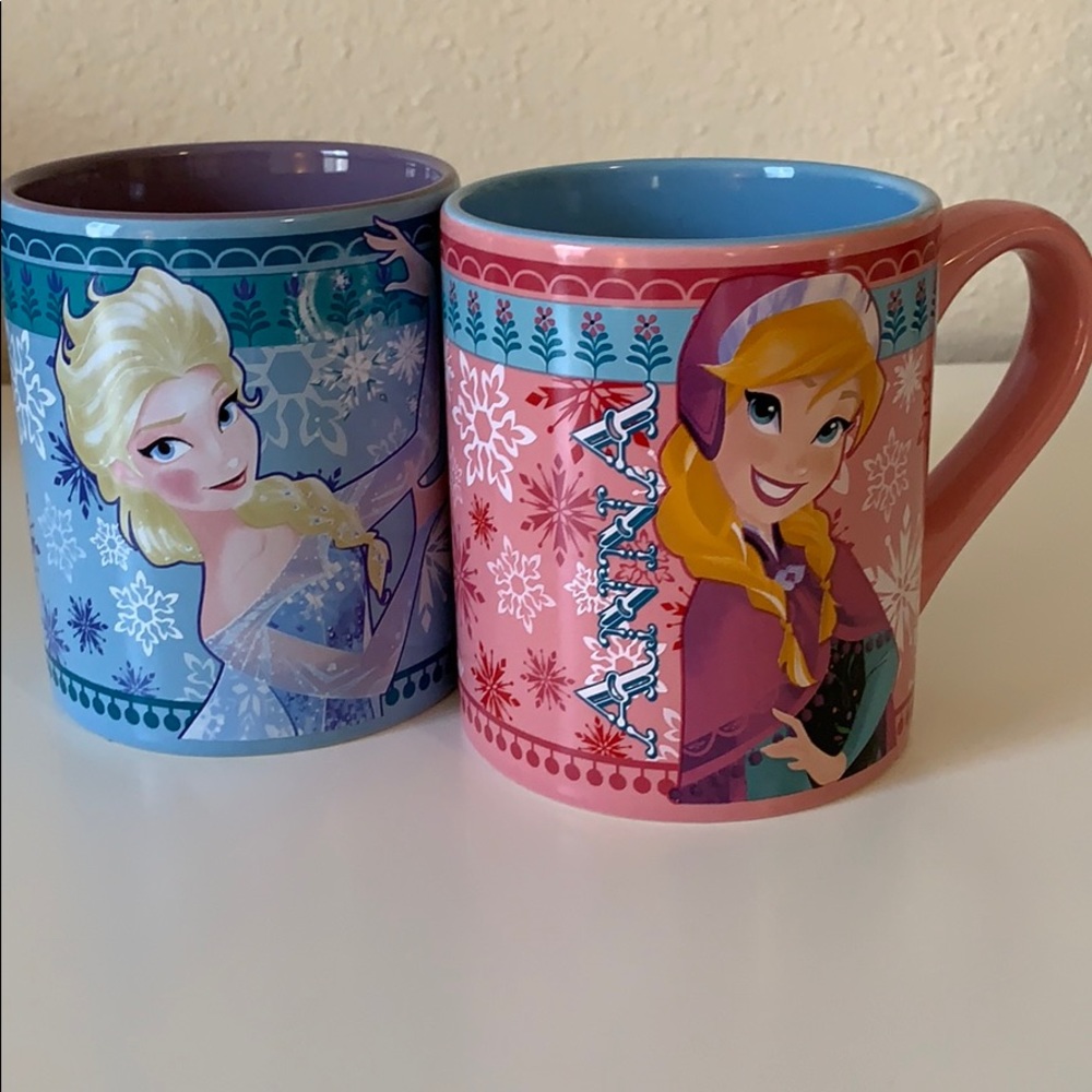 Disney’s frozen - Elsa & Anna coffee mugs
